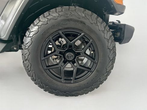 Used 2019 Jeep Wrangler Unlimited Sport AWD/4WD image 30