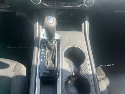Used 2022 Nissan Altima 2.5 S FWD image 19