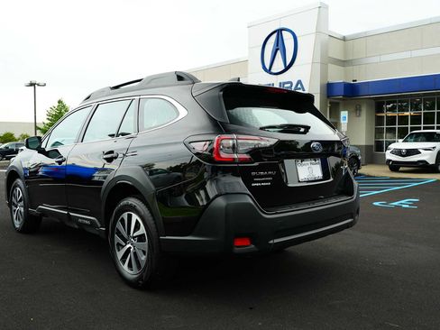 Used 2025 Subaru Outback AWD/4WD image 5