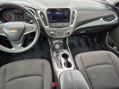 Used 2020 Chevrolet Malibu LT FWD image 13
