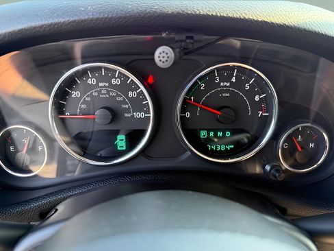 Used 2015 Jeep Wrangler Unlimited Sport w/ Quick Order Package 24S AWD/4WD image 25