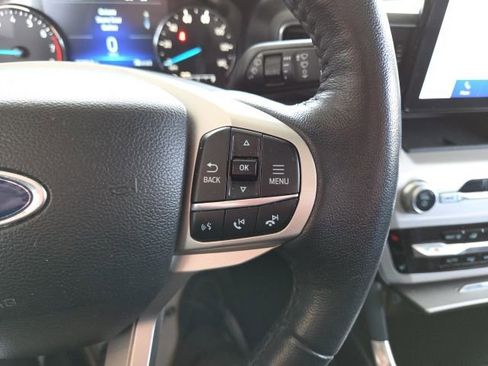 Used 2022 Ford Explorer XLT image 54