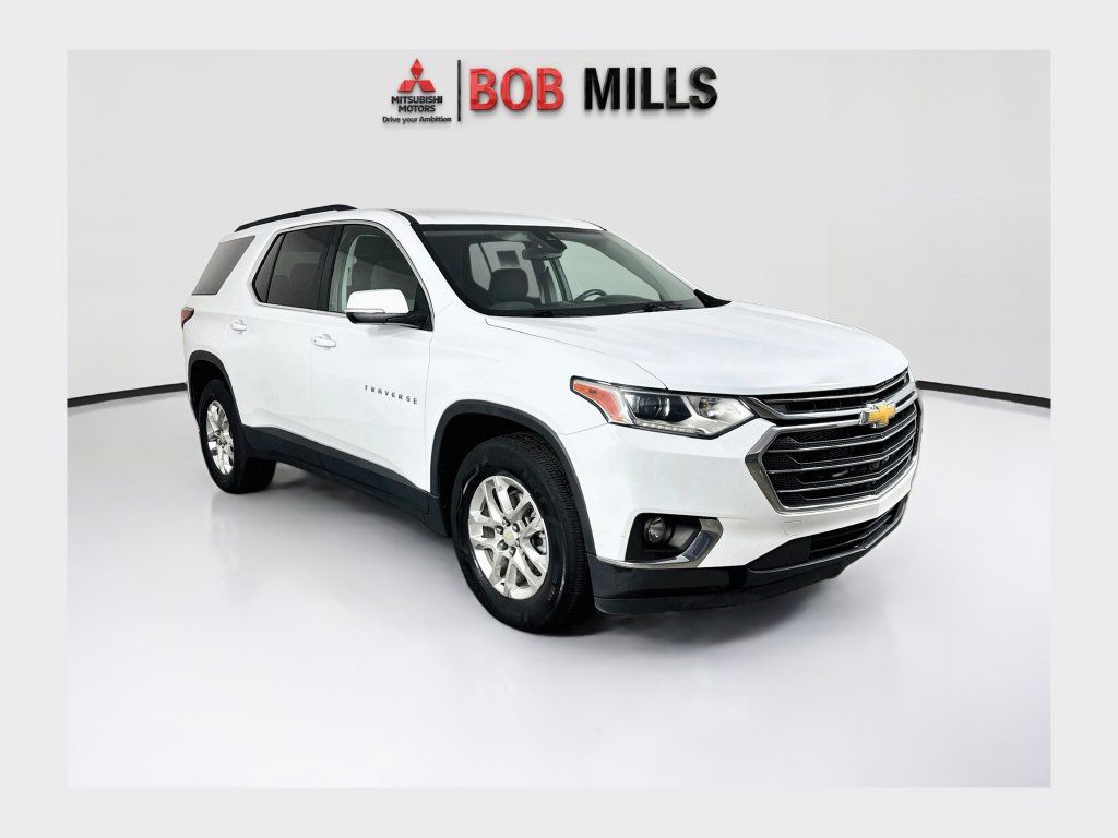 Used 2021 Chevrolet Traverse LT FWD image 1