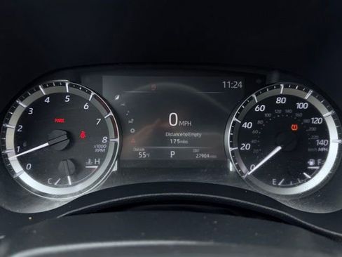 Used 2023 Toyota Highlander XLE AWD/4WD image 27