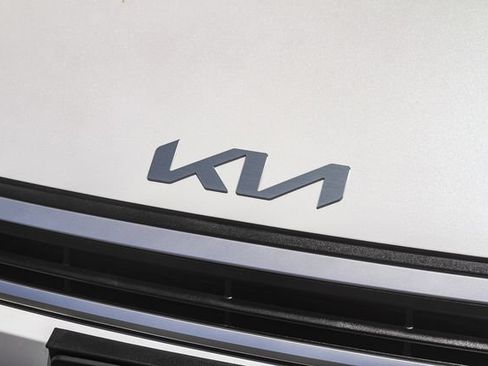 Certified 2025 Kia K4 FWD image 7