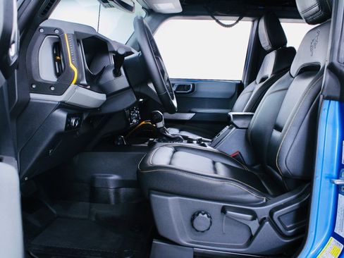 Used 2023 Ford Bronco Badlands image 8