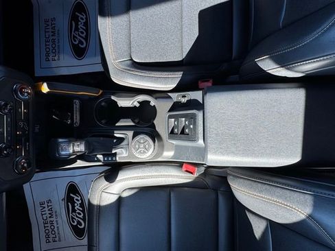 Used 2023 Ford Bronco Badlands image 19