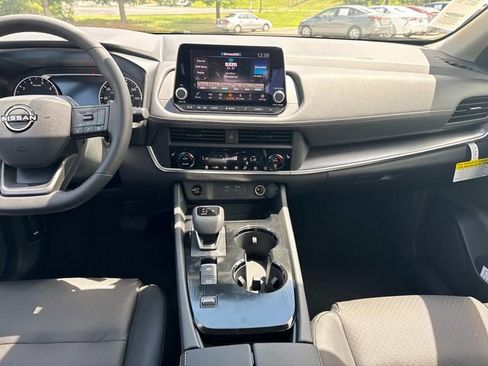 New 2026 Nissan Rogue SV FWD image 20