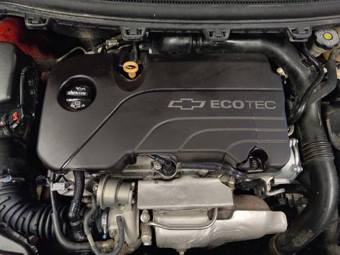 Used 2017 Chevrolet Cruze LT image 30