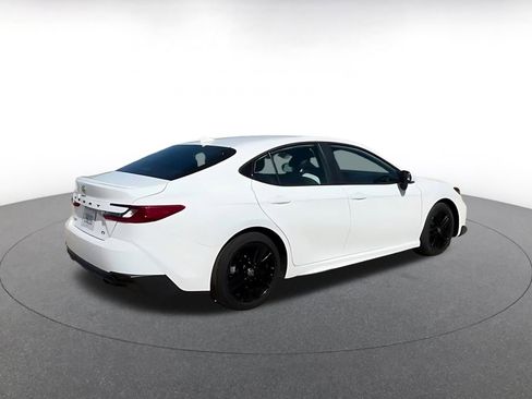Used 2025 Toyota Camry SE FWD image 14