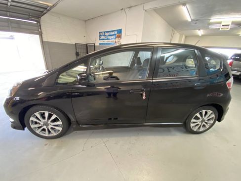 Used 2013 Honda Fit Sport image 22