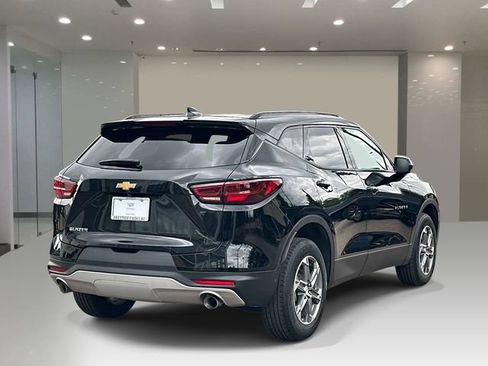 Used 2024 Chevrolet Blazer LT w/ Convenience Package FWD image 4