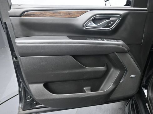 Used 2024 Chevrolet Tahoe Premier AWD/4WD image 23