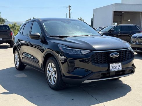 New 2025 Ford Escape Active image 4