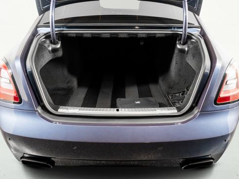 Used 2024 Rolls-Royce Ghost Black Badge w/ Black Badge Ghost Package image 59