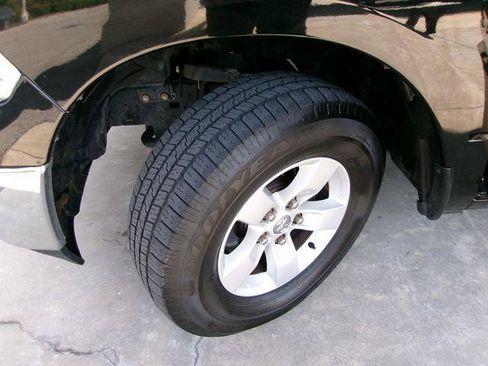 Used 2024 RAM 1500 Classic SLT AWD/4WD image 7