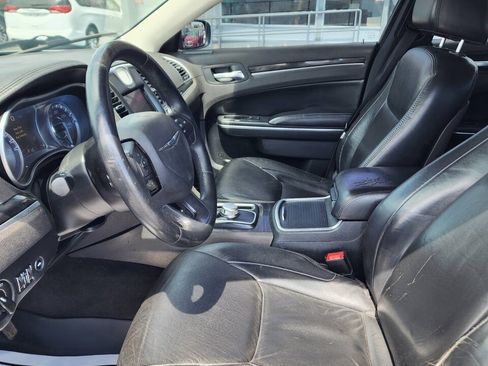 Used 2015 Chrysler 300 Limited RWD image 18