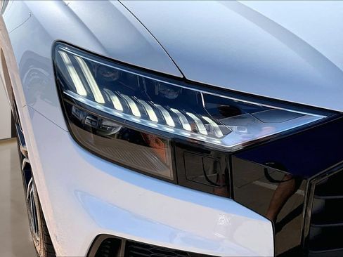 Used 2021 Audi SQ8 Prestige AWD/4WD image 30