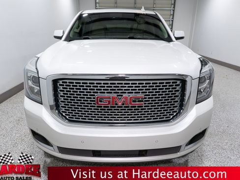 Used 2017 GMC Yukon Denali w/ Open Road Package image 7
