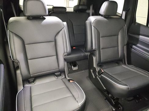 New 2026 Buick Enclave Preferred w/ Power Package FWD image 10