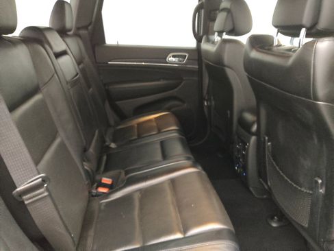 Used 2020 Jeep Grand Cherokee Limited w/ Luxury Group II image 19