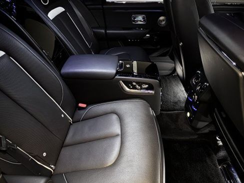 Used 2020 Rolls-Royce Cullinan AWD/4WD image 26