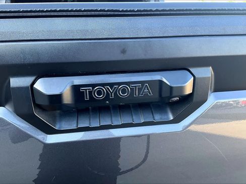 Used 2022 Toyota Tundra SR5 RWD image 10