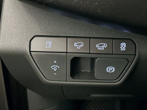 Used 2024 Kia EV9 Wind image 17