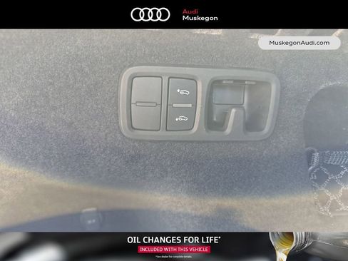 New 2025 Audi Q8 Premium Plus image 29