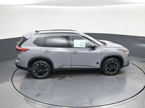 Used 2026 Nissan Rogue Dark Armor FWD image 33