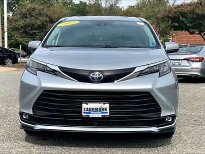 Used 2025 Toyota Sienna XLE