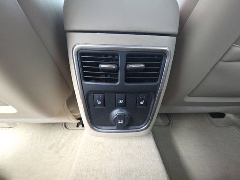 Used 2012 Chrysler 300 Limited w/ Luxury Group image 23