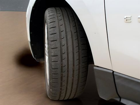 Used 2019 Chevrolet Equinox Premier image 8