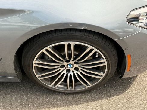 Used 2017 BMW 530i xDrive AWD/4WD image 8