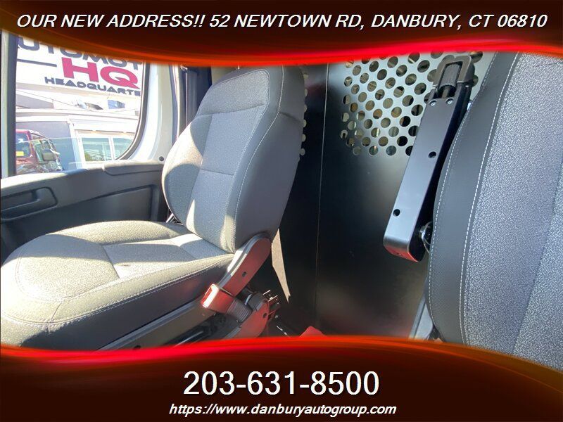 Used 2025 RAM ProMaster 2500 w/ U-Haul Equipment Group FWD image 19