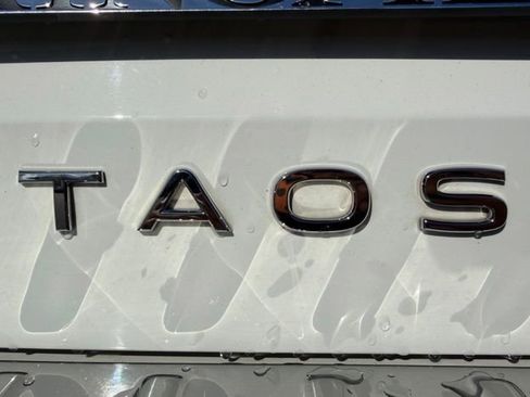 Used 2023 Volkswagen Taos SE w/ Black Wheel Package AWD/4WD image 9