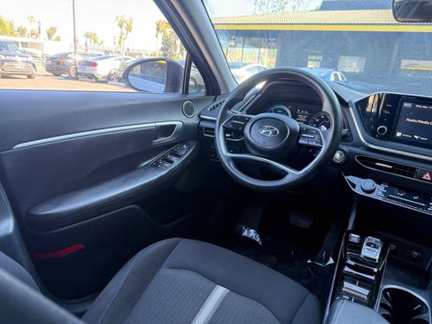Used 2021 Hyundai Sonata Blue FWD image 17