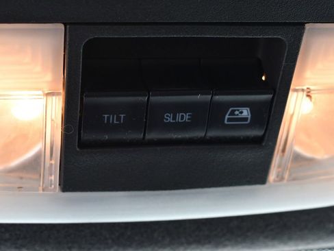 Used 2011 Ford F350 Lariat w/ Lariat Ultimate Pkg image 35