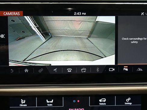 Used 2020 Land Rover Range Rover HSE AWD/4WD image 15