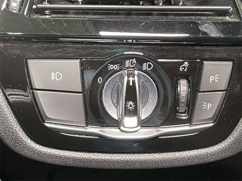 Used 2018 BMW 530i xDrive image 31