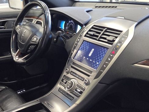 Used 2019 Lincoln MKZ Reserve w/ Luxury Package image 6