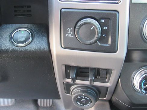 Used 2020 Ford F350 Platinum w/ Tremor Off-Road Package image 24