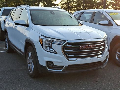 Used 2022 GMC Terrain SLT AWD/4WD image 5