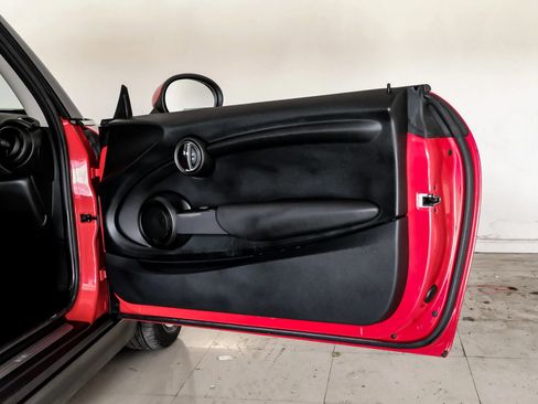 Used 2019 MINI Cooper 2-Door Hardtop FWD image 39