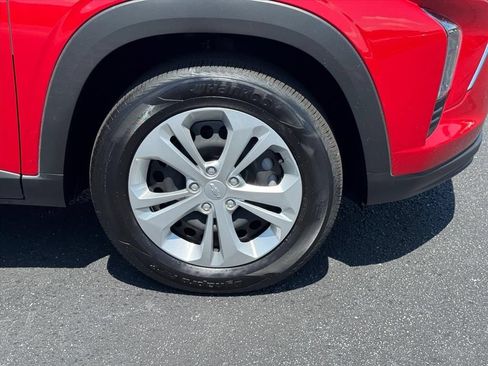 Used 2026 Chevrolet Trax LS FWD image 9