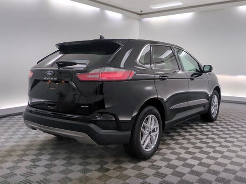 Used 2024 Ford Edge SEL AWD/4WD image 5