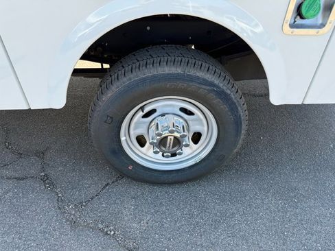 New 2024 Ford F350 XL w/ XL Chrome Package image 27