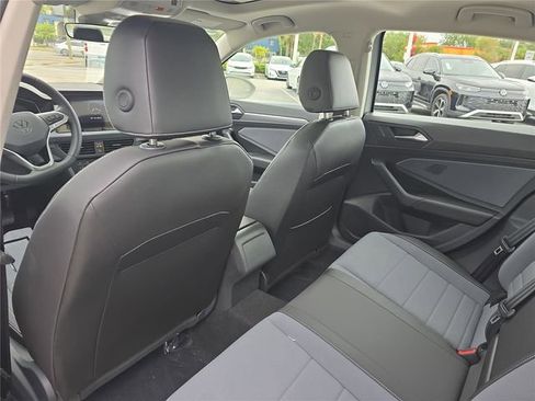 New 2025 Volkswagen Jetta SE image 9