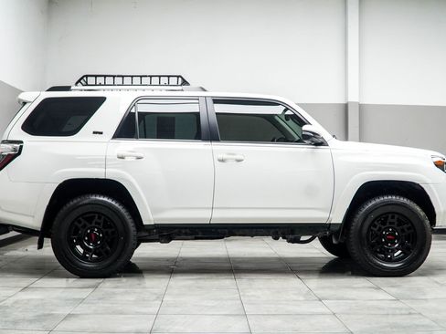 Used 2023 Toyota 4Runner SR5 Premium w/ Moonroof Package image 7