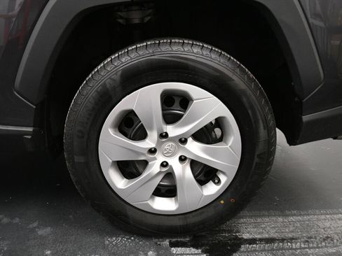 Certified 2023 Toyota RAV4 LE image 30